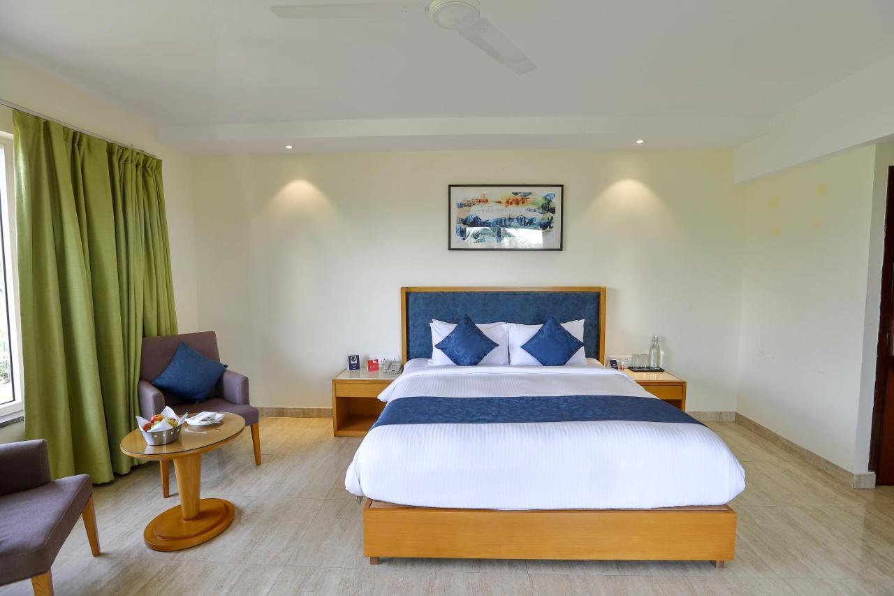 Zip By Spree Hotels Hyde Goa Candolim Ngoại thất bức ảnh